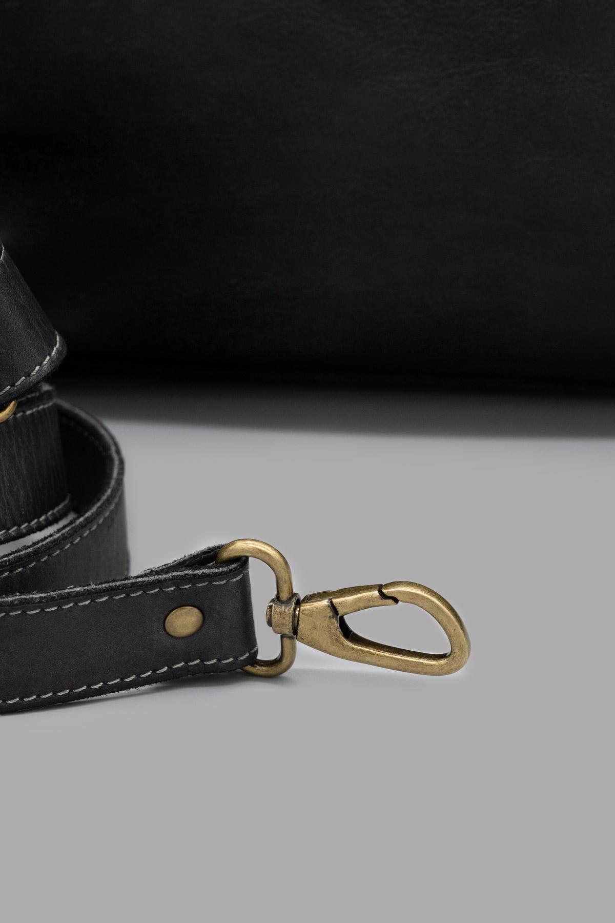 Owen Blue black met